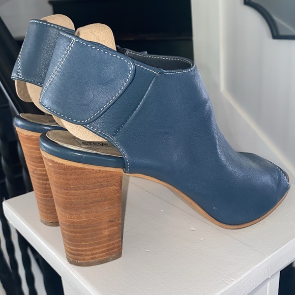 Steve Madden NONSTP Bootie - Picture 6 of 11